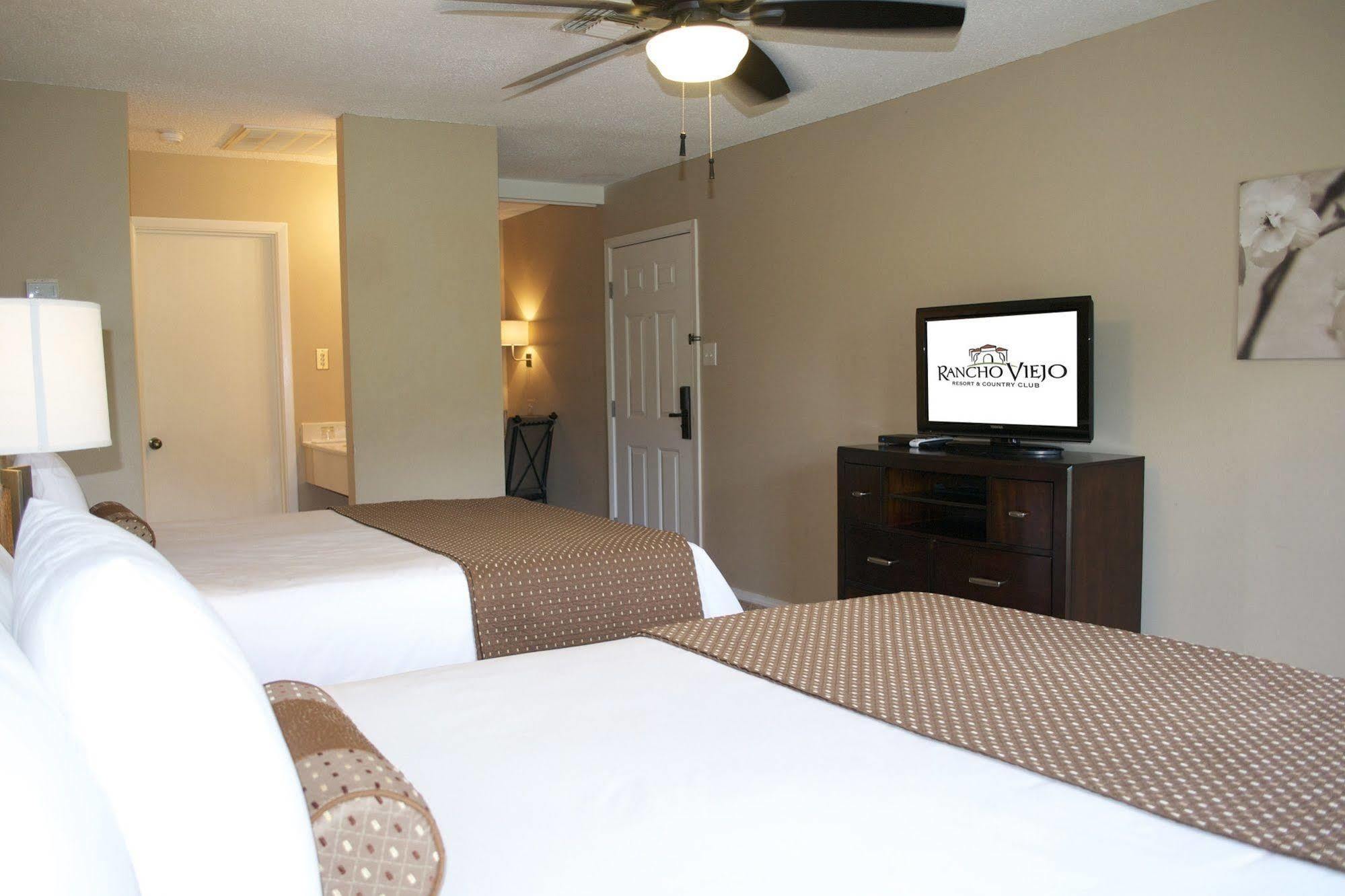 Rancho Viejo Resort Екстериор снимка